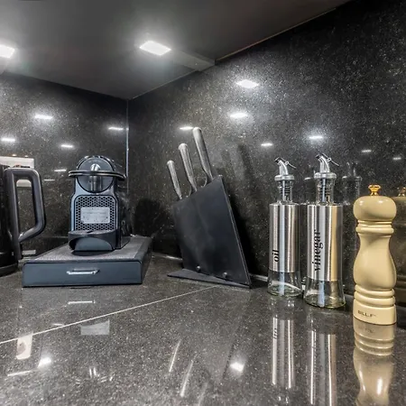 Exquis 2br Design Louis I Parking I Balcony I Mercedes-benz I Family-friendly * Böblingen